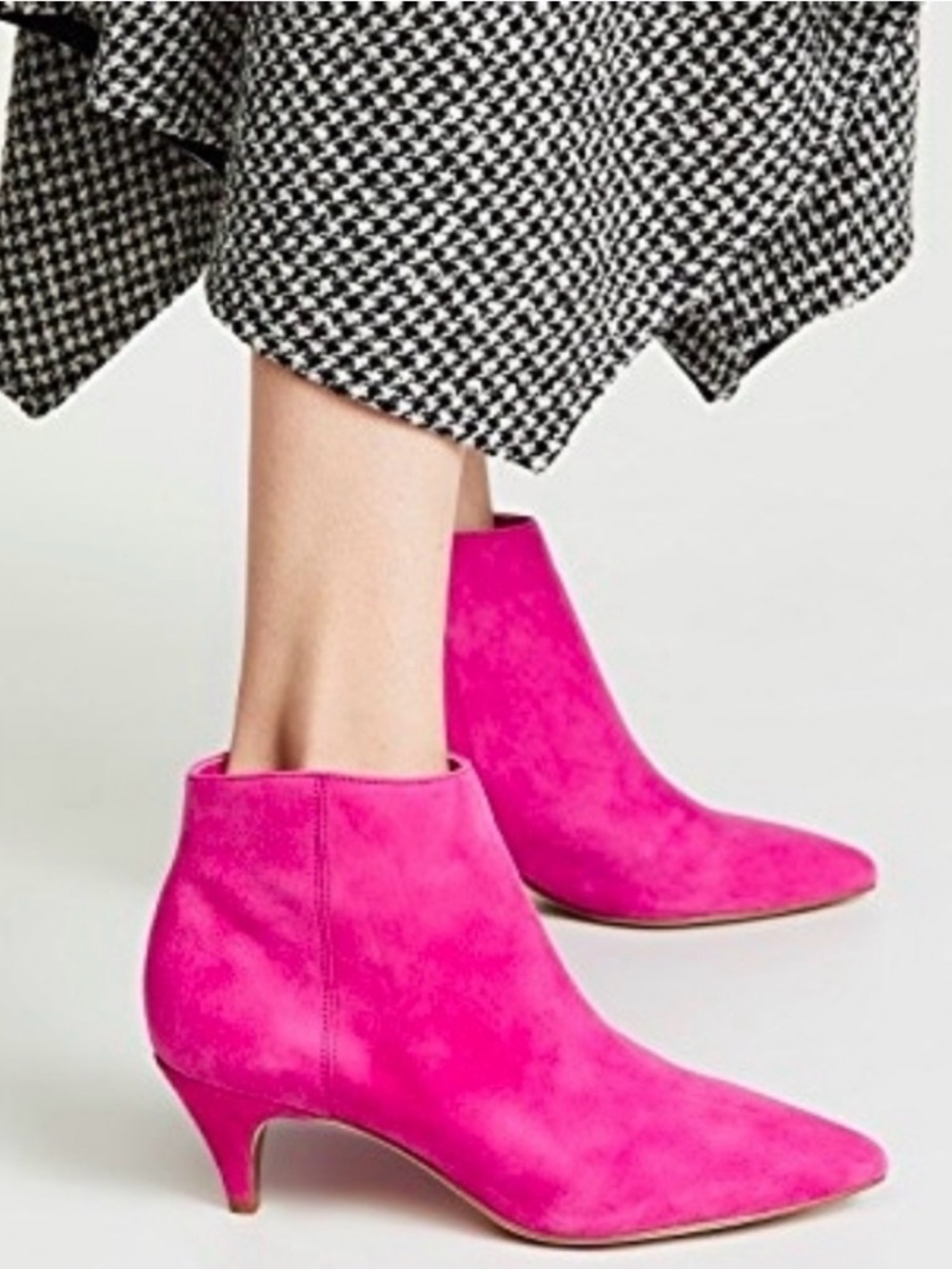 NWT Sam Edelman Kinzey Fuchsia suede booties with kitten heel